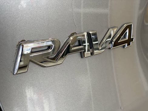 Used 2024 Toyota RAV4 XLE image 10