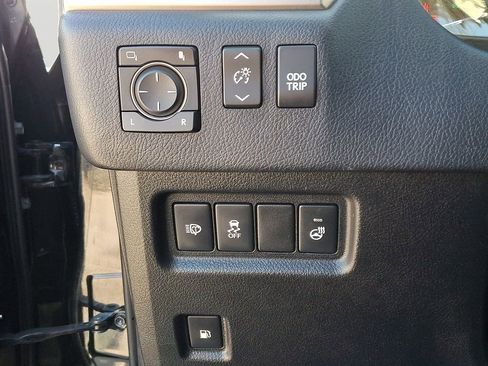 Used 2019 Lexus GX 460 Luxury AWD/4WD image 27