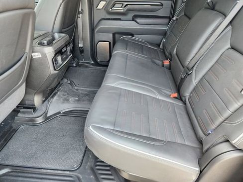 Certified 2025 GMC Sierra 2500 AT4X image 30