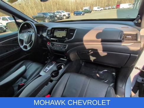 Used 2022 Honda Passport TrailSport image 30