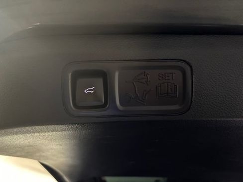 Used 2021 Lincoln Navigator Reserve AWD/4WD image 40