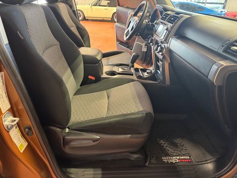 Used 2016 Toyota 4Runner SR5 AWD/4WD image 20