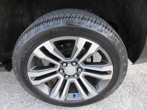 Used 2018 GMC Yukon Denali w/ Denali Ultimate Package image 11