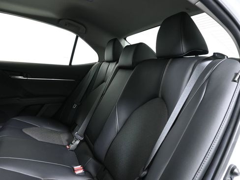 Used 2021 Toyota Camry XLE w/ Navigation Upgrade Package FWD image 7