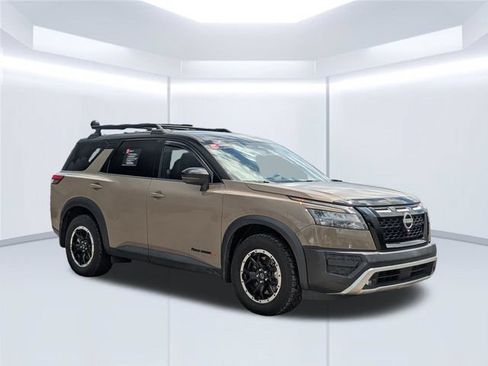 Used 2024 Nissan Pathfinder Rock Creek AWD/4WD image 8