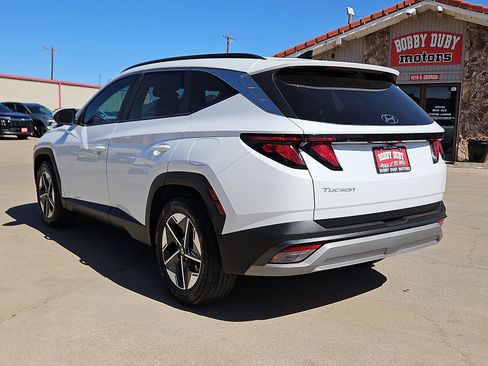 Used 2025 Hyundai Tucson SEL image 2