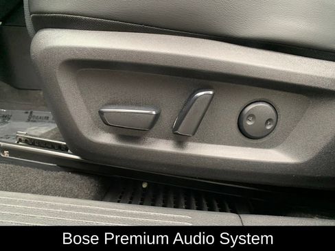 Certified 2023 Nissan Rogue Platinum w/ Platinum Premium Package AWD/4WD image 16