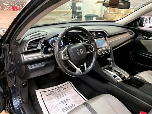 Used 2019 Honda Civic EX image 17