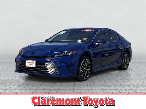 Used 2026 Toyota Camry XLE image 1