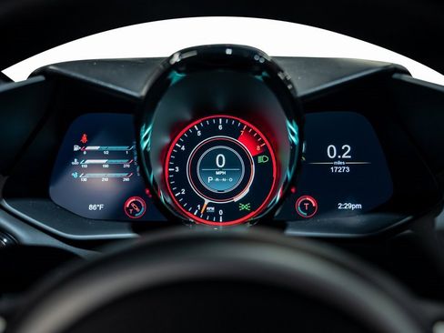 Used 2020 Aston Martin V8 Vantage Coupe image 40