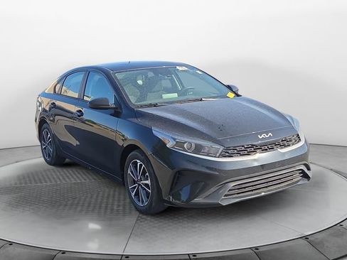 Used 2023 Kia Forte LXS FWD image 7