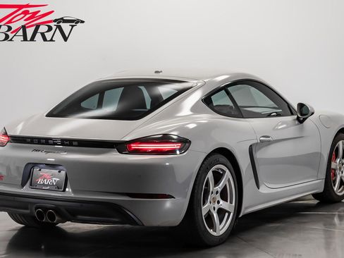 Used 2018 Porsche 718 Cayman S image 5
