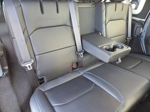 Used 2024 Jeep Wrangler Unlimited Rubicon 4xe image 17