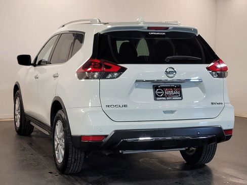 Used 2019 Nissan Rogue SV image 25