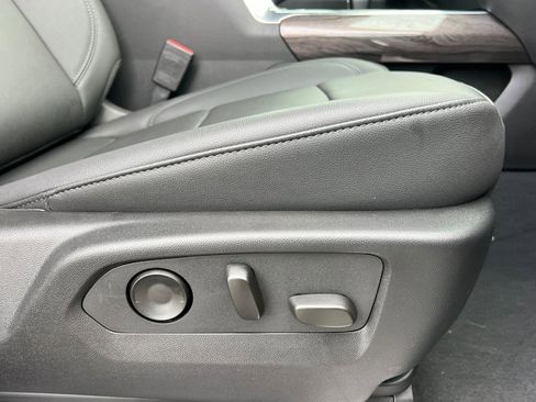 Certified 2025 Chevrolet Silverado 1500 LTZ image 25