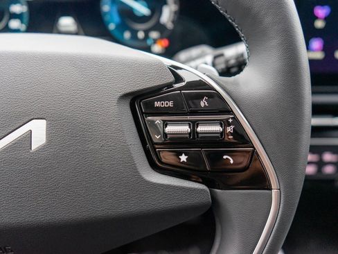 Used 2025 Kia Niro Wave w/ Wave Preserve Package image 20