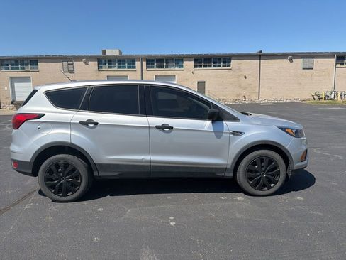 Used 2019 Ford Escape S FWD image 4