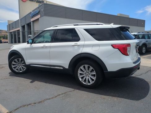 Used 2020 Ford Explorer Limited w/ Class III Trailer Tow Package AWD/4WD image 3