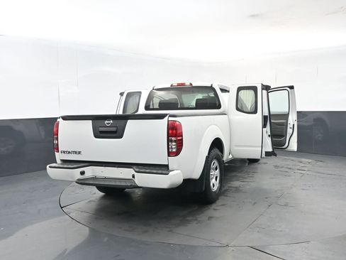 Used 2020 Nissan Frontier S image 32