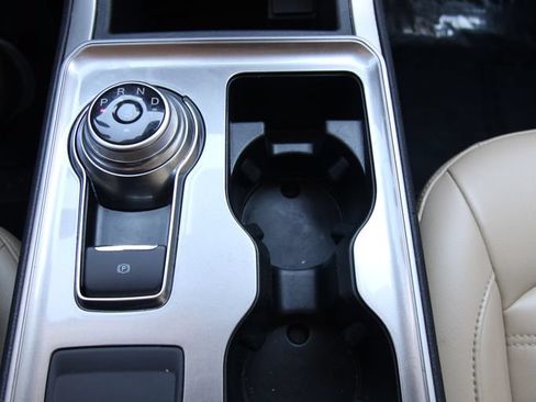 Used 2024 Ford Edge SEL AWD/4WD image 25