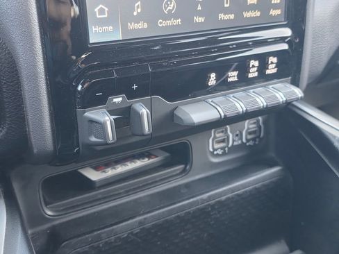 Used 2023 RAM 1500 Big Horn image 29