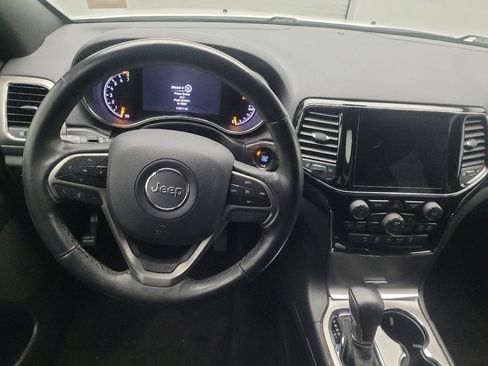 Used 2019 Jeep Grand Cherokee Altitude image 22