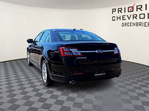 Used 2018 Ford Taurus SE FWD image 7