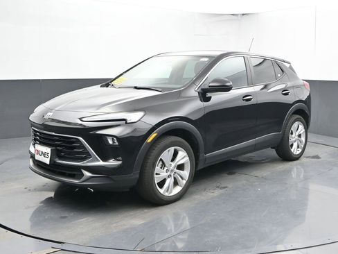 Used 2025 Buick Encore GX Preferred AWD/4WD image 8