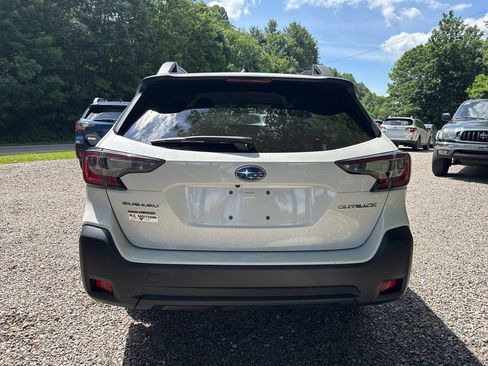 Used 2023 Subaru Outback Premium AWD/4WD image 17