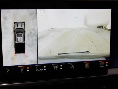 Used 2024 Chevrolet Silverado 1500 High Country w/ High Country Premium Package image 52