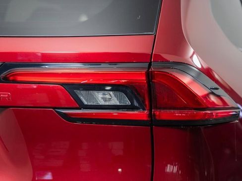 Used 2024 Toyota Grand Highlander Platinum image 6