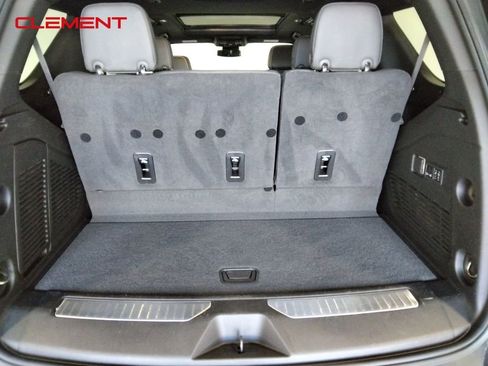 Used 2024 GMC Yukon AT4 image 9