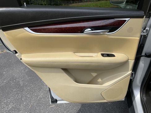 Used 2018 Cadillac XT5 Premium Luxury FWD image 43