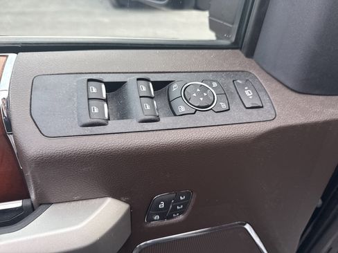 Used 2022 Ford F250 King Ranch w/ King Ranch Ultimate Package image 17