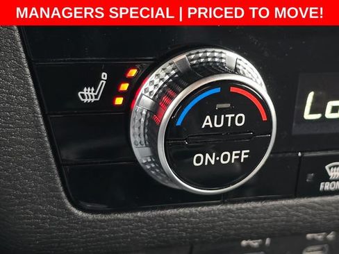 Used 2025 Mitsubishi Outlander SE FWD image 25