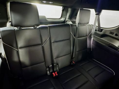 Used 2023 Cadillac Escalade ESV Premium Luxury image 29