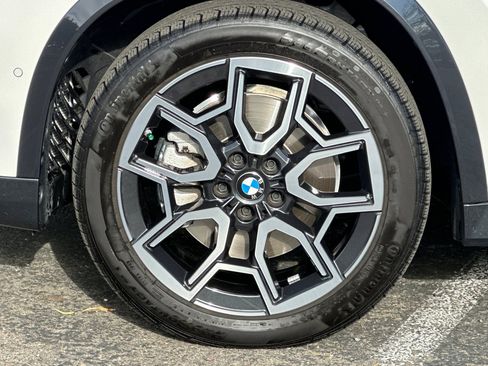 Used 2025 BMW X1 xDrive28i w/ Premium Package image 37