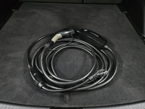 Used 2025 Chevrolet Equinox EV LT w/ Convenience Package FWD image 37