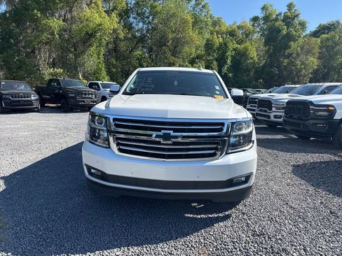 Used 2018 Chevrolet Suburban LT w/ Luxury Package RWD image 8