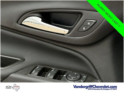Used 2023 Chevrolet Equinox RS w/ RS Leather Package FWD image 19