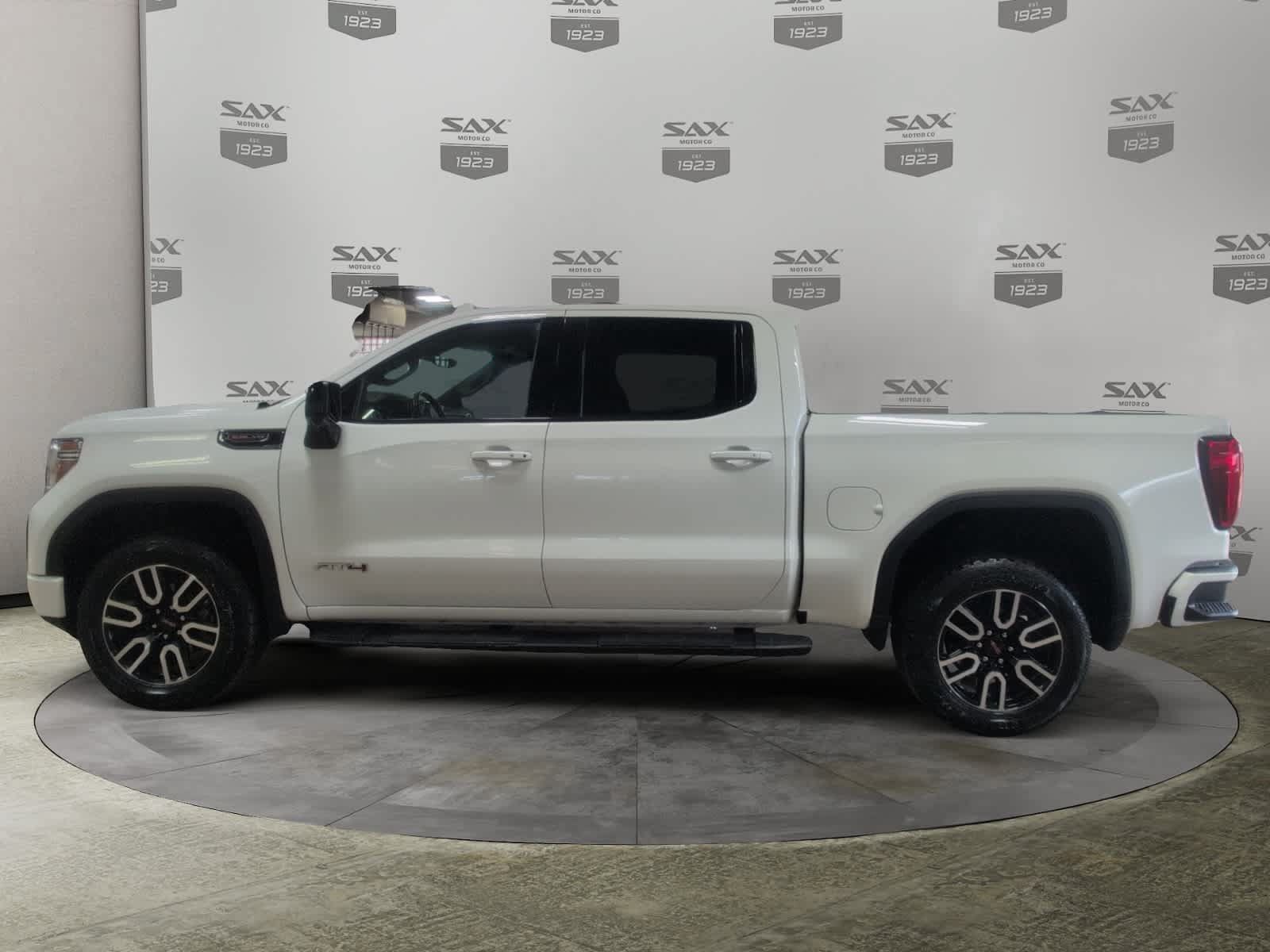 Used 2020 GMC Sierra 1500 AT4 w/ AT4 Premium Package AWD/4WD image 2