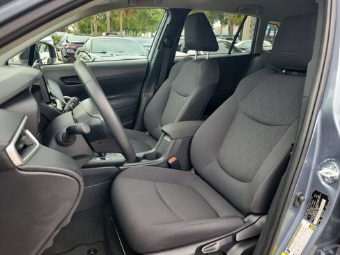 Used 2026 Toyota Corolla Cross LE FWD image 16