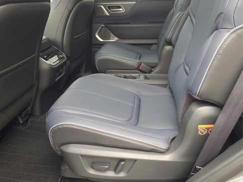 New 2026 INFINITI QX80 4WD image 9