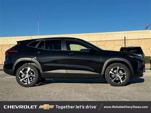 New 2026 Chevrolet Trax RS w/ Sunroof Package image 3
