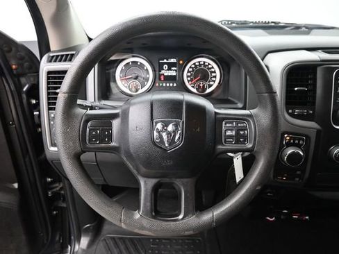 Used 2018 RAM 1500 Express AWD/4WD image 27
