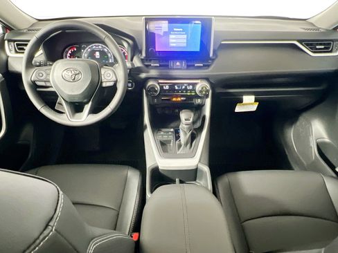 Used 2025 Toyota RAV4 XLE Premium FWD image 30