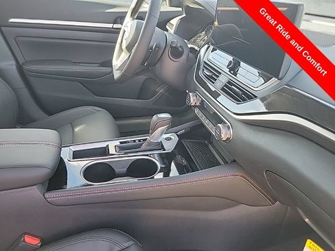 New 2025 Nissan Altima 2.5 SR w/ SR Premium Package FWD image 41