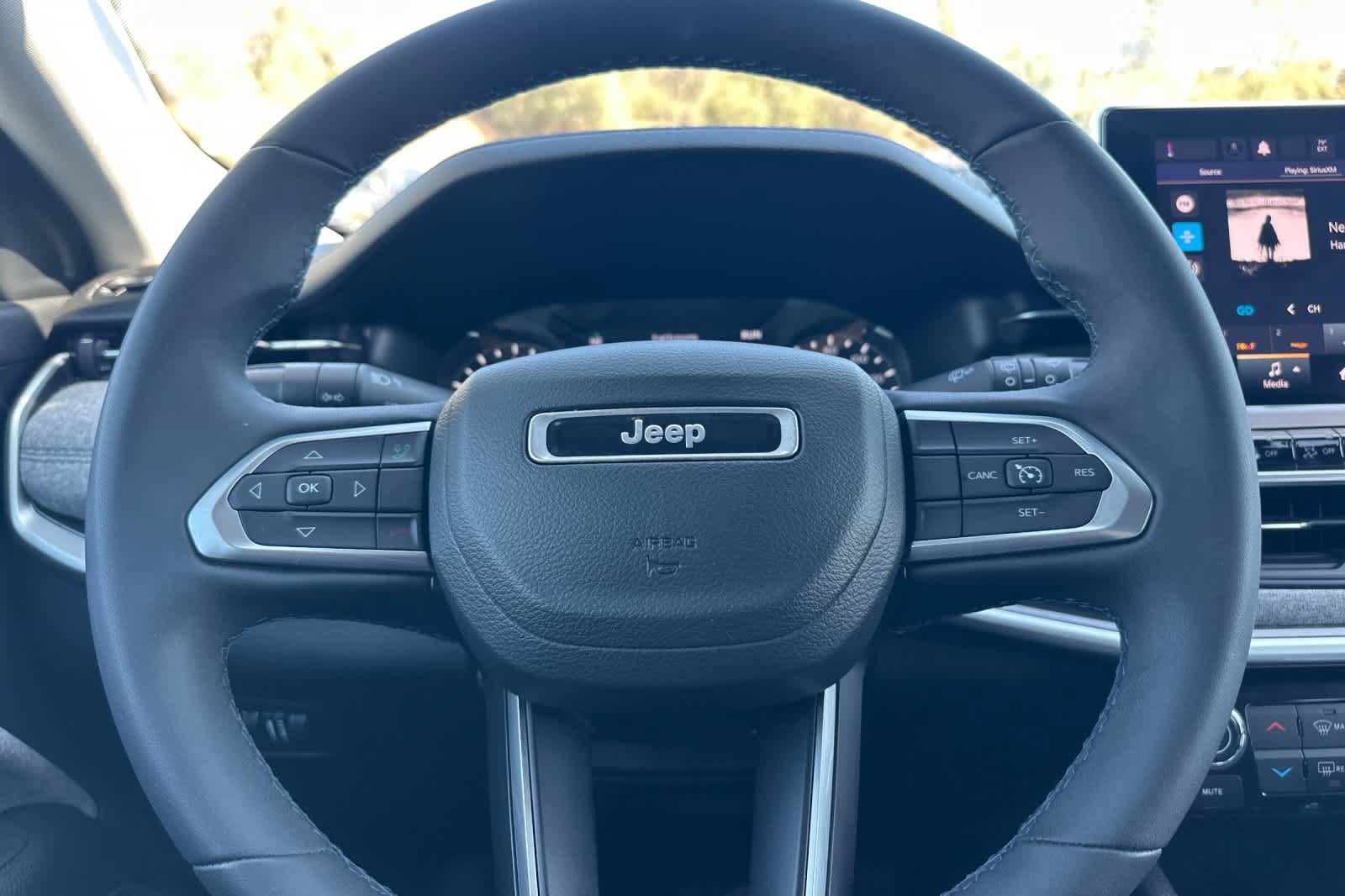 Used 2022 Jeep Compass Latitude AWD/4WD image 26