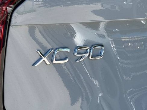New 2026 Volvo XC90 B5 Core AWD/4WD image 10