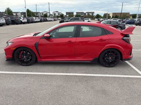 Used 2018 Honda Civic Type R image 2